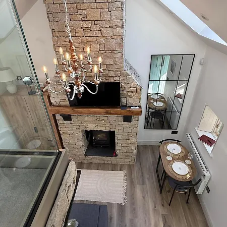 Holly Cozy Loft Carrickslaney