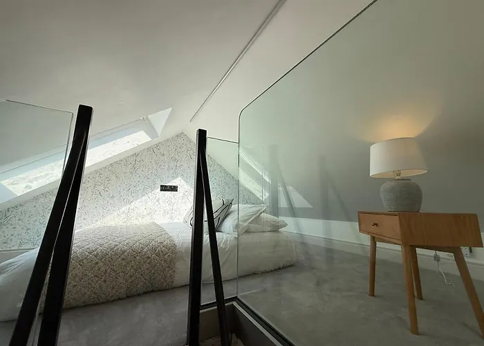 Holly Cozy Loft Carrickslaney